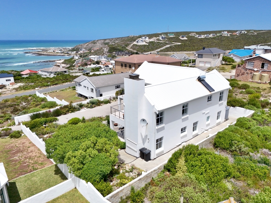 4 Bedroom Property for Sale in Oceanview Heights Western Cape